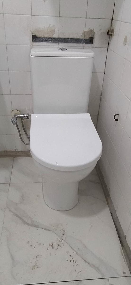 Klozet ve zemin bağlantı alanı